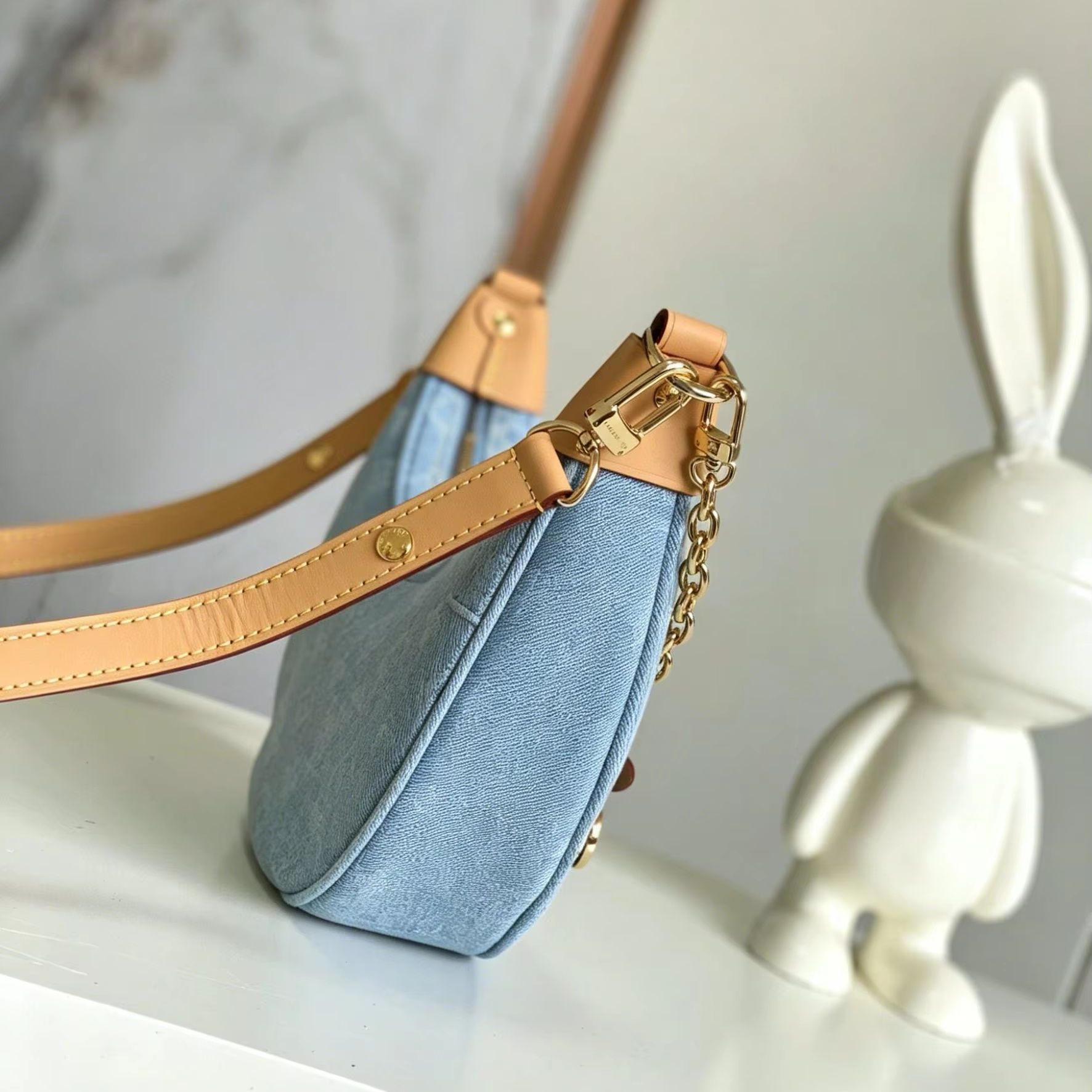 Luxury Bags Blue - Lichtblauwe Jacquard Denim Crescent Hobo Bag,