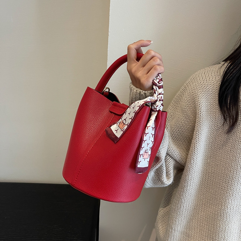 Rode PU-emmer schouder- en cro - Luxury Bags For Sale recensie en prijs