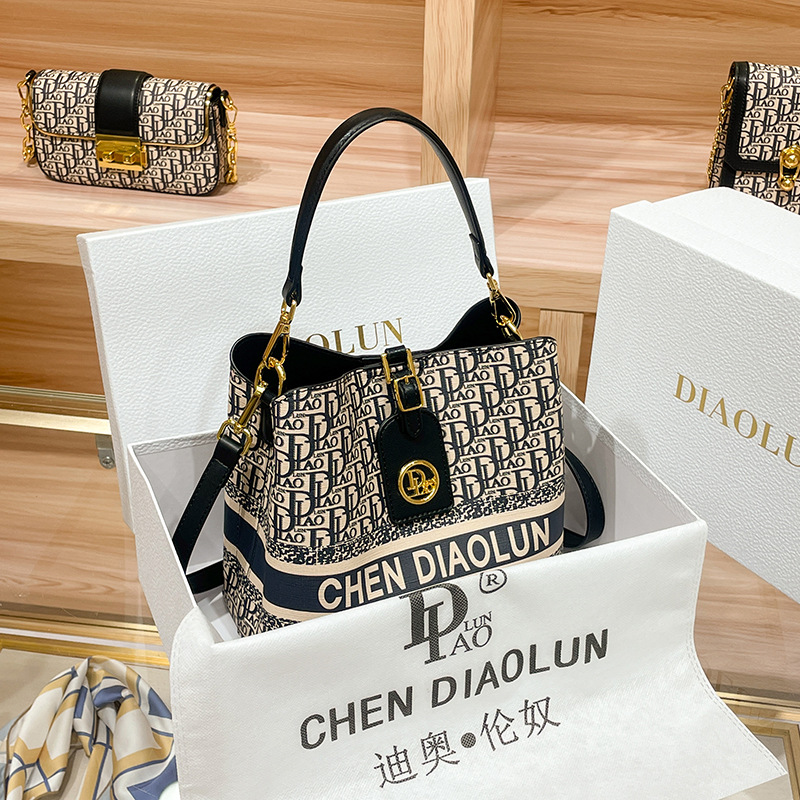 Populaire klassieke dameshandt - Luxury Bags For Sale recensie en prijs